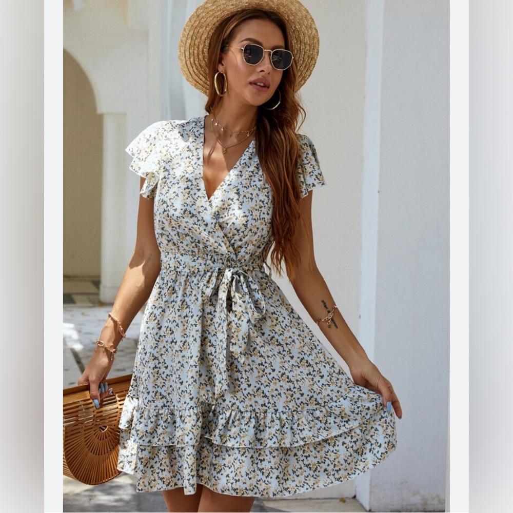 Flutter Sleeve Blue Tiny Floral print Wrap Dress Ruffle hem in size Large